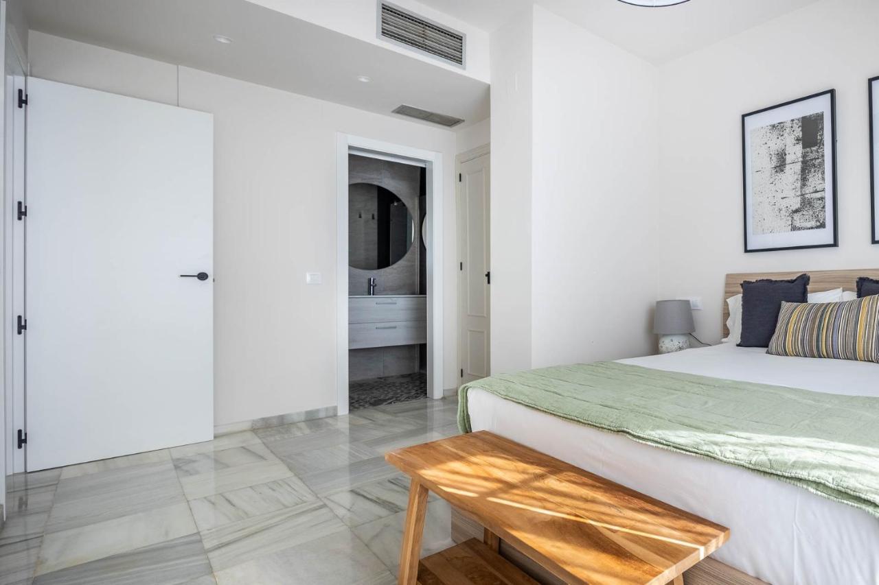 Amplisimo Apartamento De Diseno Nuevo En El Corazon De Triana, Parking Included Севілья Екстер'єр фото