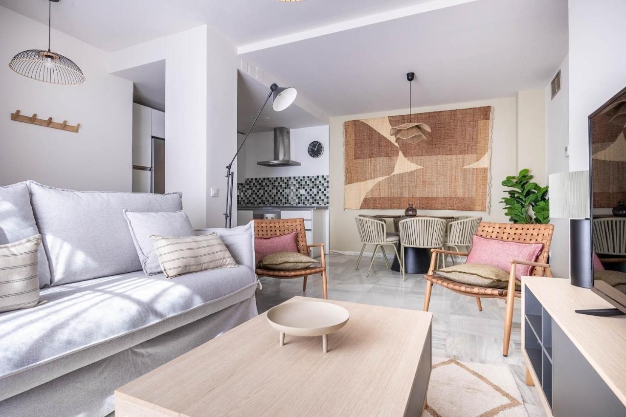 Amplisimo Apartamento De Diseno Nuevo En El Corazon De Triana, Parking Included Севілья Екстер'єр фото