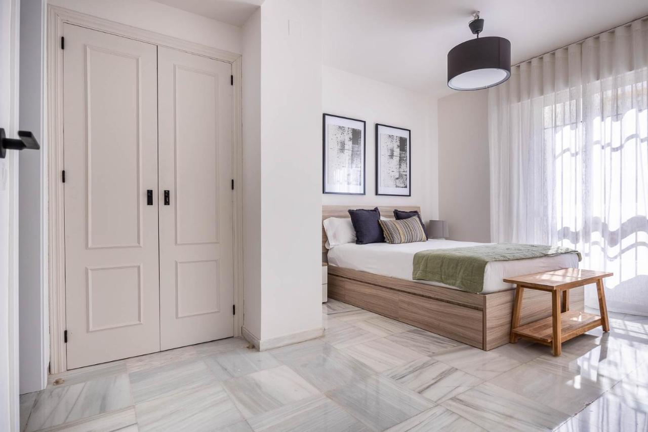 Amplisimo Apartamento De Diseno Nuevo En El Corazon De Triana, Parking Included Севілья Екстер'єр фото