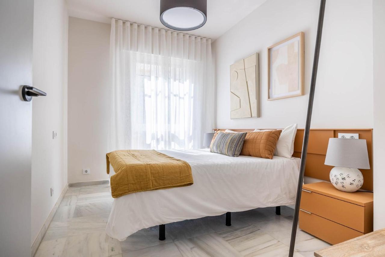 Amplisimo Apartamento De Diseno Nuevo En El Corazon De Triana, Parking Included Севілья Екстер'єр фото